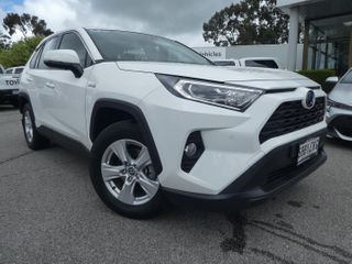 2021  Toyota RAV4 GX SUV (Glacier White) Used Car Thumbnail