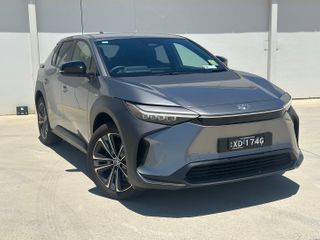 2023  Toyota bZ4X SUV (Liquid Metal) Used Car Thumbnail