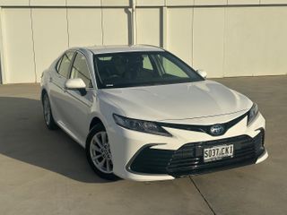 2021 Toyota Camry Ascent Sedan (Glacier White) Used Car Thumbnail