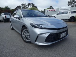 2025  Toyota Camry Ascent Sedan (Silver Pearl) Used Car Thumbnail