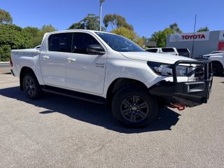 2023  Toyota Hilux SR Ute (Glacier White) Used Car Thumbnail