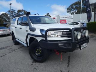 2017  Toyota Hilux SR Ute (Glacier White) Used Car Thumbnail