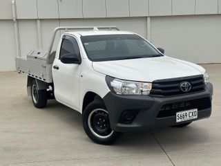 2023  Toyota Hilux Workmate Cab Chassis (Glacier White) Used Car Thumbnail