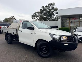 2021  Toyota Hilux Workmate Cab Chassis (Glacier White) Used Car Thumbnail