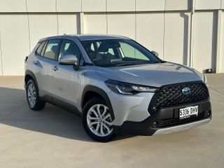 2023  Toyota Corolla Cross GX SUV (Stunning Silver) Used Car Thumbnail