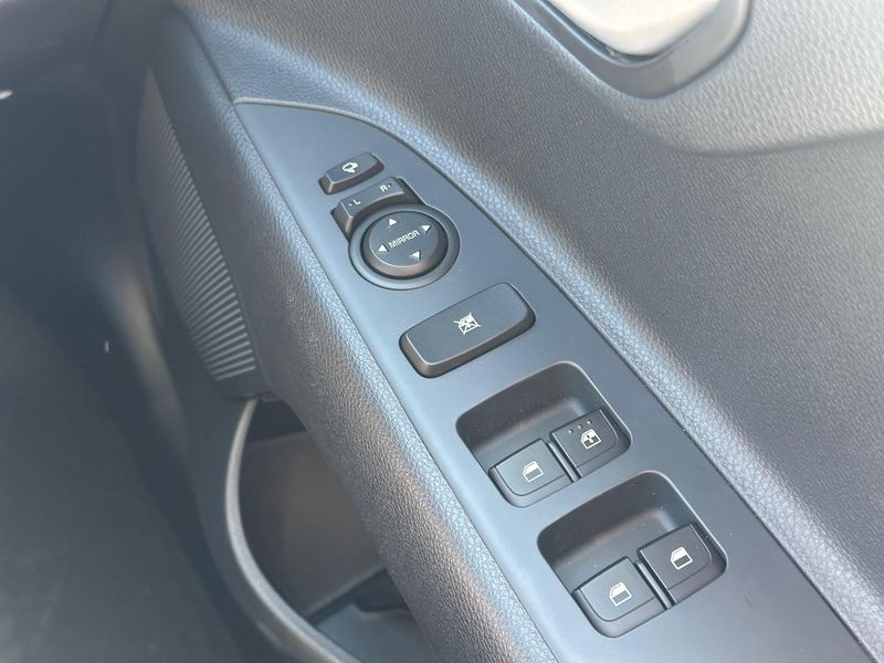 2024 Kia Stonic Sport Auto FWD MY24 Photo 25