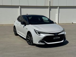 2023 Toyota Corolla ZR Hybrid Hatch (White) Used Car Thumbnail