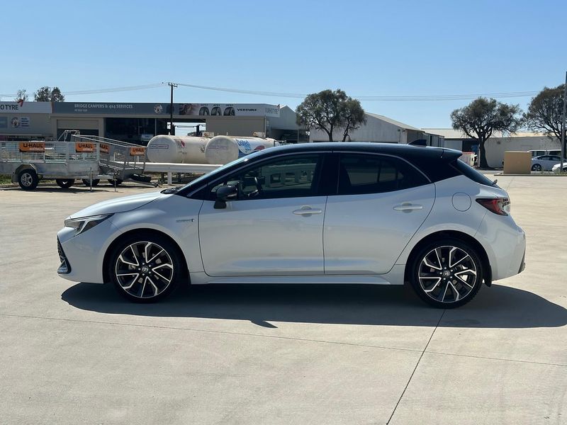 2023 Toyota Corolla ZR Hybrid Auto Photo 4