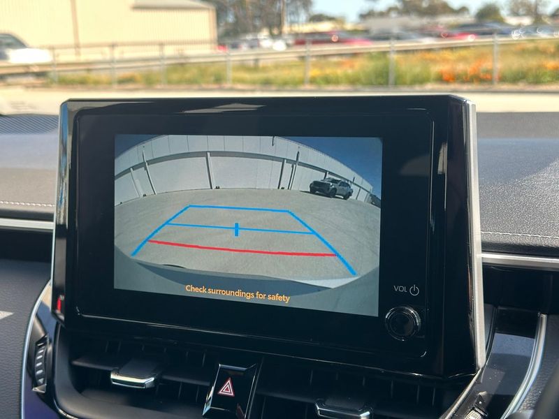 2023 Toyota Corolla ZR Hybrid Auto Photo 17