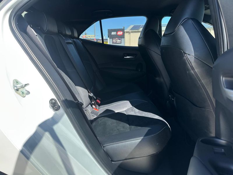 2023 Toyota Corolla ZR Hybrid Auto Photo 14