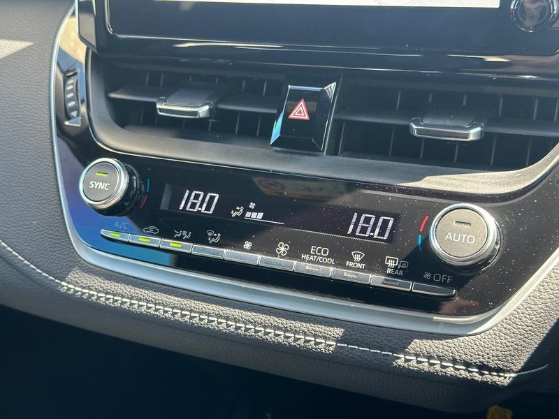 2023 Toyota Corolla ZR Hybrid Auto Photo 19