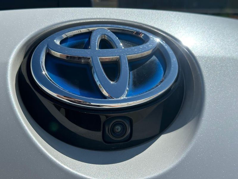 2023 Toyota Corolla ZR Hybrid Auto Photo 12