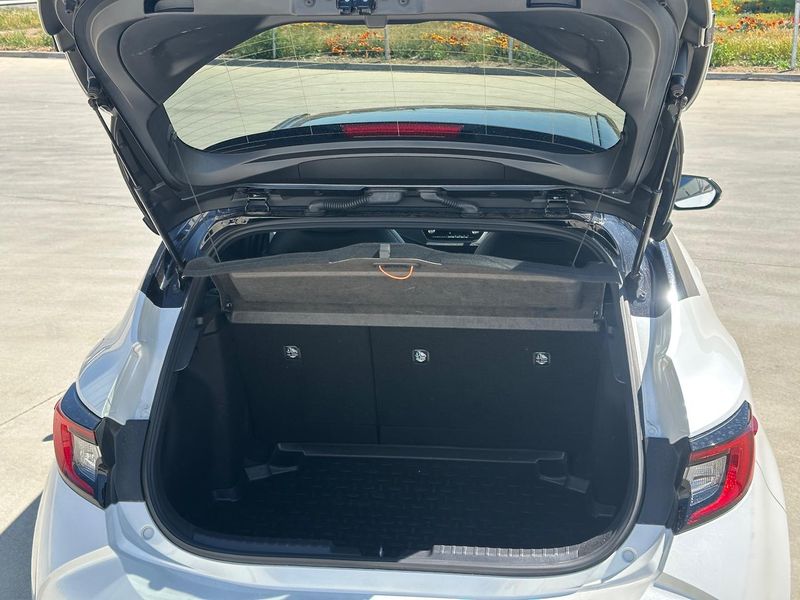 2023 Toyota Corolla ZR Hybrid Auto Photo 10