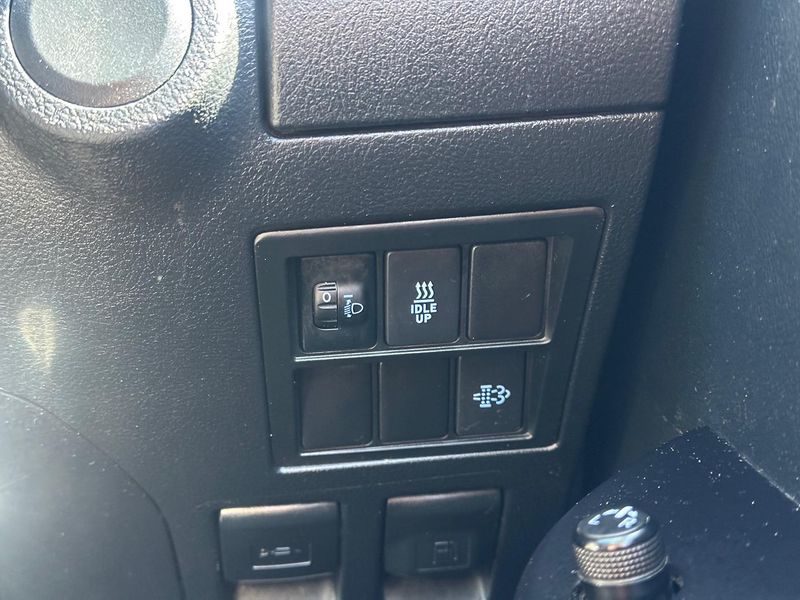 2019 Toyota Hilux Rugged Auto 4x4 Double Cab Photo 26