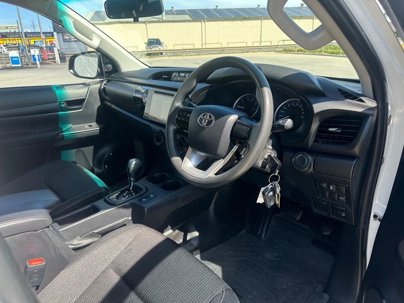 2019 Toyota Hilux Rugged Auto 4x4 Double Cab Photo 13