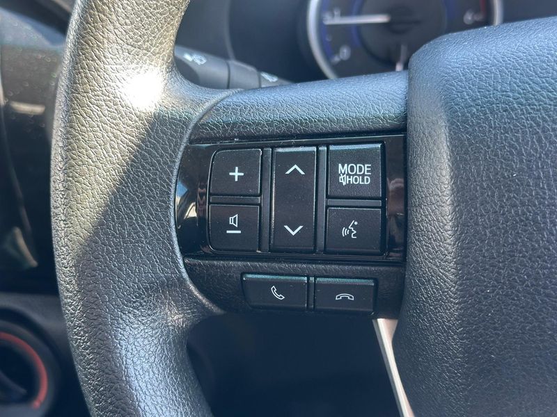 2019 Toyota Hilux Rugged Auto 4x4 Double Cab Photo 23