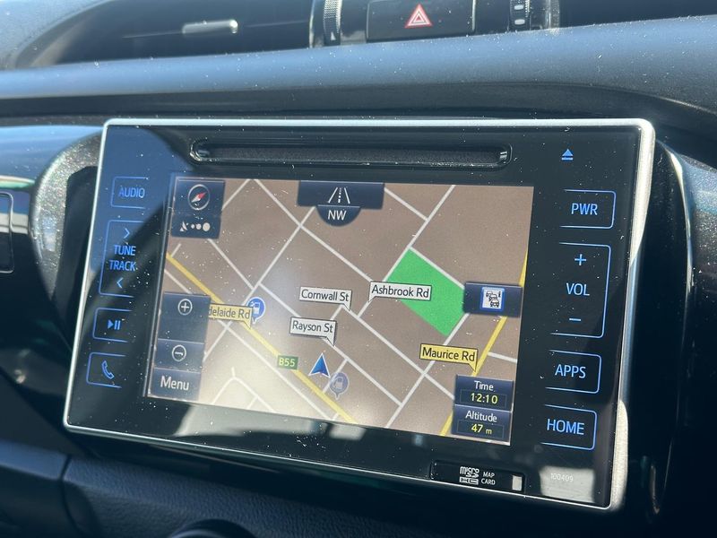 2019 Toyota Hilux Rugged Auto 4x4 Double Cab Photo 17