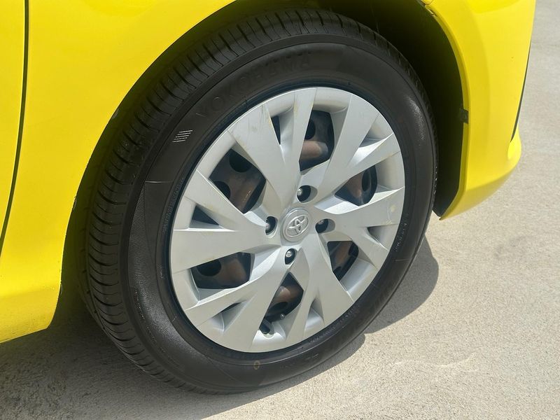 2017 Toyota Yaris Ascent Manual Photo 8