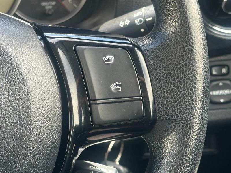 2017 Toyota Yaris Ascent Manual Photo 18