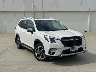 2024  Subaru Forester 2.5i-S SUV (Crystal White) Used Car Thumbnail
