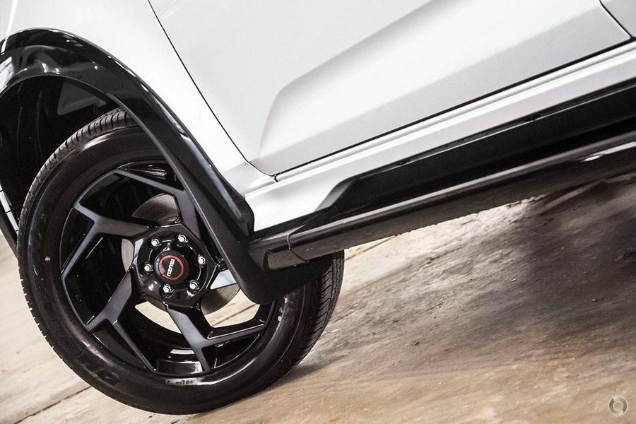 2025 Isuzu MU-X X-TERRAIN Auto 4x4 MY25.5 Photo 8