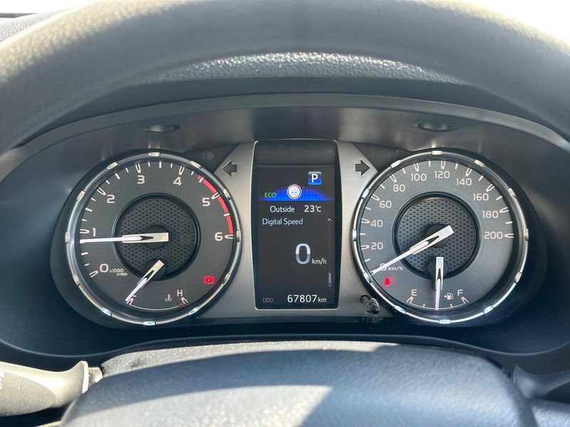 2023 Toyota Hilux SR Auto 4x4 Photo 25