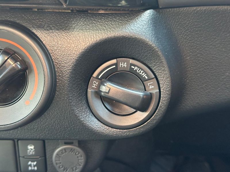 2023 Toyota Hilux SR Auto 4x4 Photo 21
