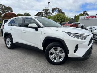 2021  Toyota RAV4 GX SUV (Glacier White) Used Car Thumbnail