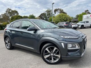 2018  Hyundai Kona Highlander SUV (Dark Knight) Used Car Thumbnail